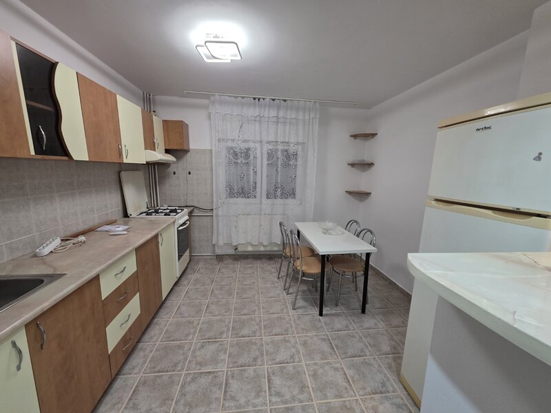 Bucur Obor, pe Masina de Paine, 3 minute metrou, bloc reabiliat,